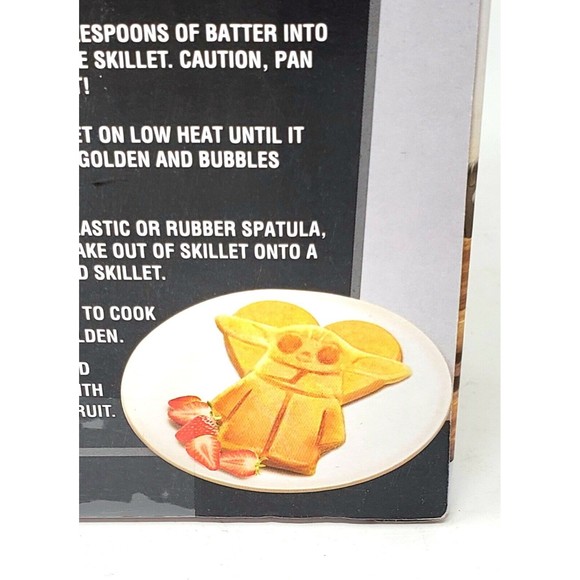 New Star Wars The Mandalorian Baby Yoda (Grogu) Pancake Skillet & Pancake set - Picture 8 of 11